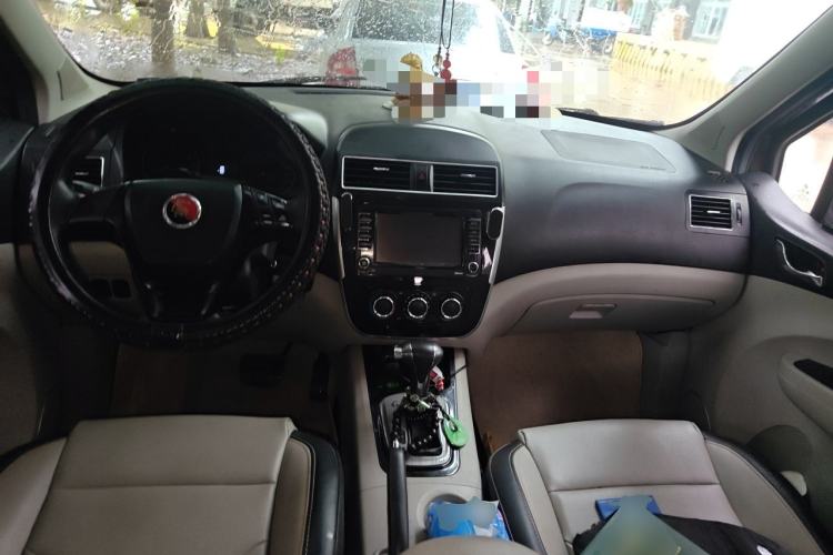 Used FORTHING Joyear XV 2015 1.6L CVT Comfort Model Center Console