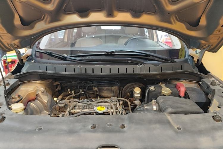 Used FORTHING Joyear XV 2015 1.6L CVT Luxury Model Engine Bay
