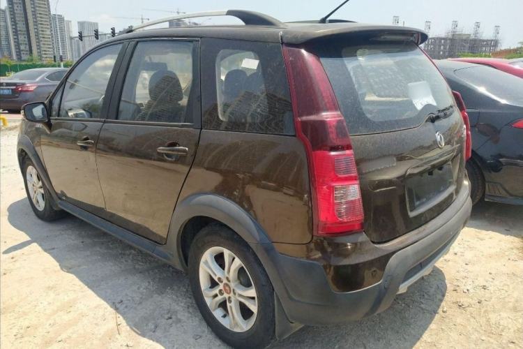 Used FORTHING Joyear XV 2015 1.6L CVT Comfort Model Exterior 3