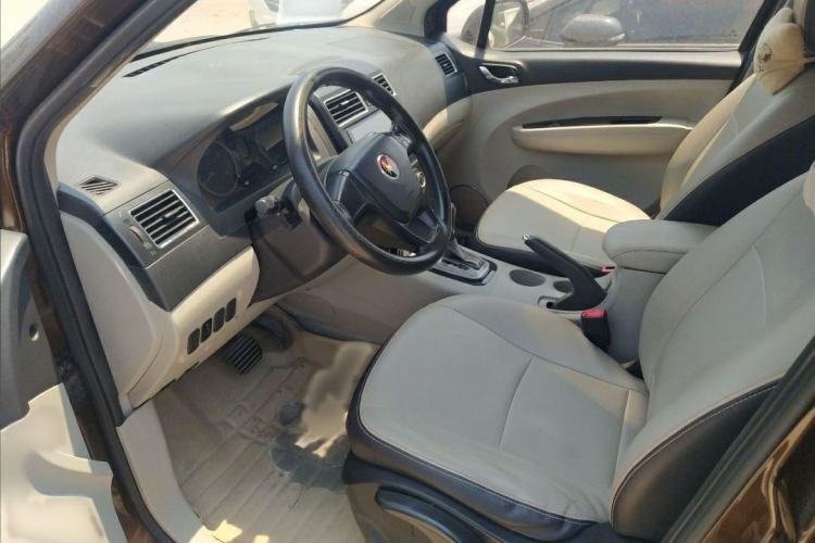 Used FORTHING Joyear XV 2015 1.6L CVT Comfort Model Interior 2