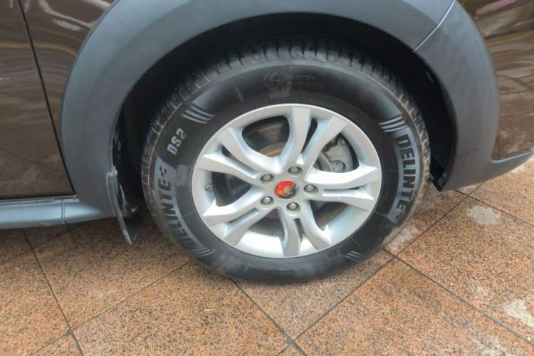 Used FORTHING Joyear XV 2015 1.6L CVT Comfort Model Right Front Wheel Hub
