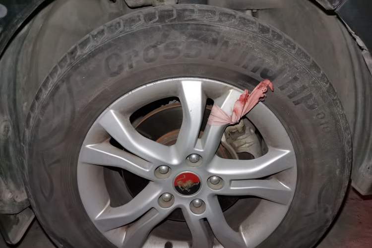 Used FORTHING Joyear XV 2015 1.6L CVT Comfort Model Right Front Wheel Hub