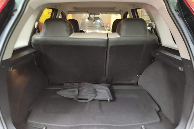Used FORTHING Joyear XV 2015 1.6L CVT Luxury Model Trunk
