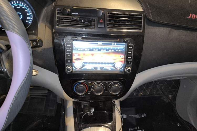 Used FORTHING Joyear XV 2015 1.6L CVT Comfort Model Audio And AC Panel