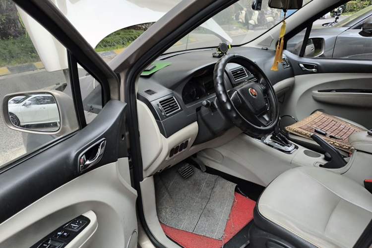 Used FORTHING Joyear XV 2015 1.6L CVT Comfort Model Driver Seat