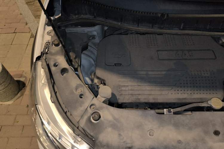 Used FORTHING Joyear XV 2015 1.6L CVT Comfort Model Engine Bay Right