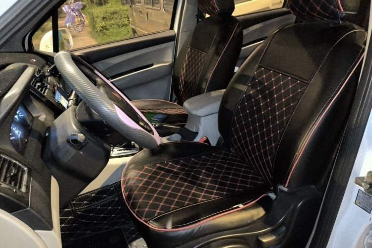 Used FORTHING Joyear XV 2015 1.6L CVT Comfort Model Left Front Seat