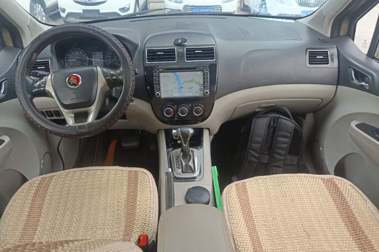 Used FORTHING Joyear XV 2015 1.6L CVT Luxury Model Center Console