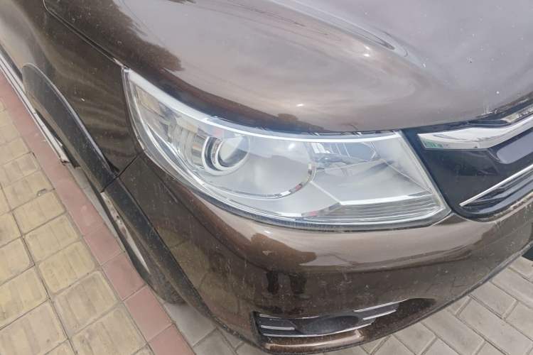 Used FORTHING Joyear XV 2015 1.6L CVT Comfort Model Right Front Headlight