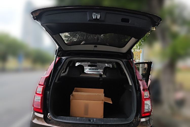 Used FORTHING Joyear XV 2015 1.6L CVT Luxury Model Trunk