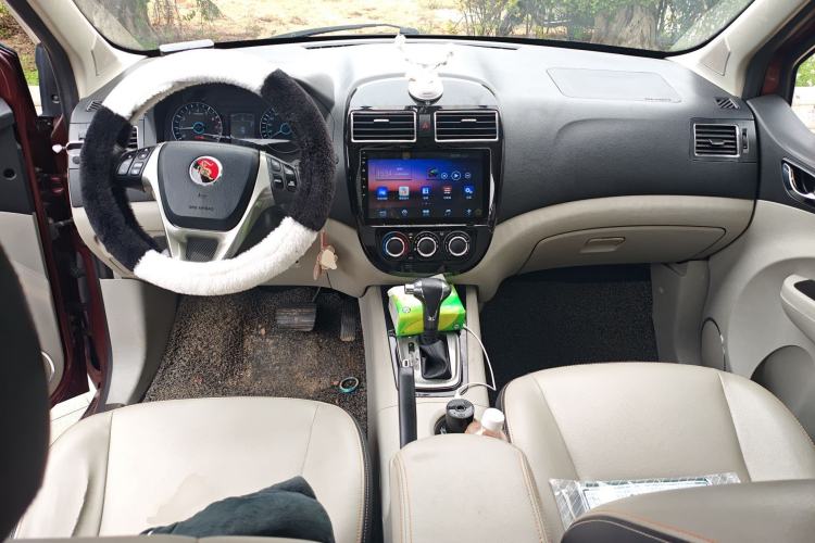 Used FORTHING Joyear XV 2015 1.6L CVT Luxury Model Center Console