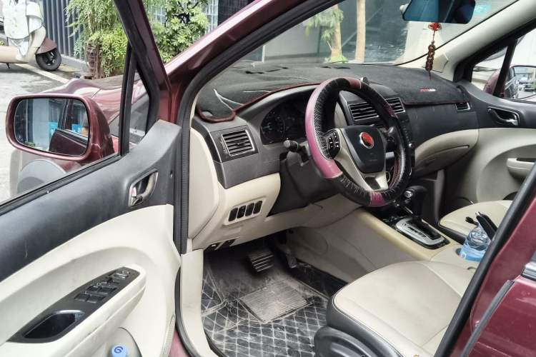 Used FORTHING Joyear XV 2015 1.6L CVT Luxury Model Driver Seat
