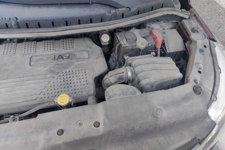 Used FORTHING Joyear XV 2015 1.6L CVT Comfort Model Engine Bay Left