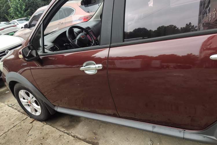 Used FORTHING Joyear XV 2015 1.6L CVT Comfort Model Exterior 3