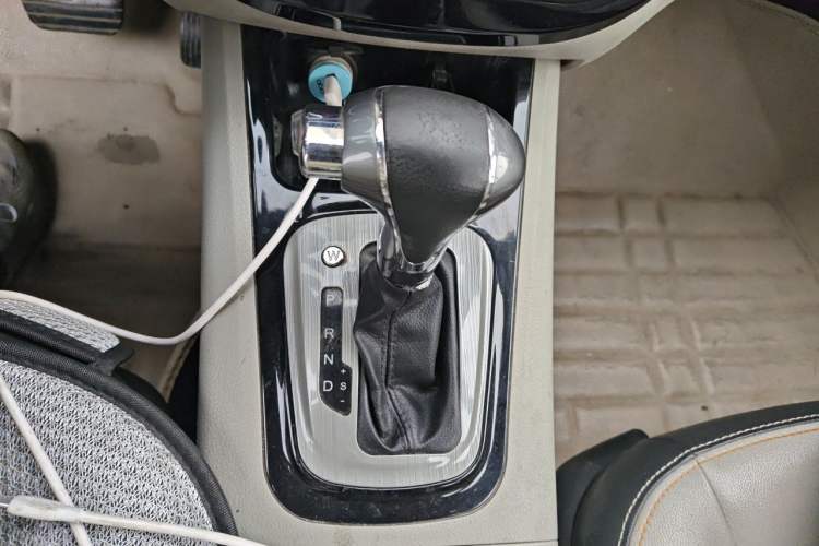 Used FORTHING Joyear XV 2015 1.6L CVT Luxury Model Gear Lever