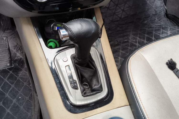 Used FORTHING Joyear XV 2015 1.6L CVT Luxury Model Gear Lever