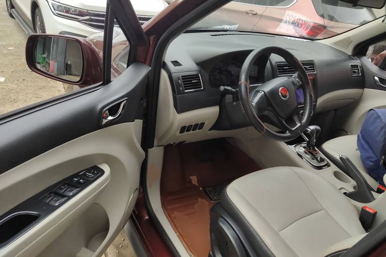 Used FORTHING Joyear XV 2015 1.6L CVT Comfort Model Left Front Seat