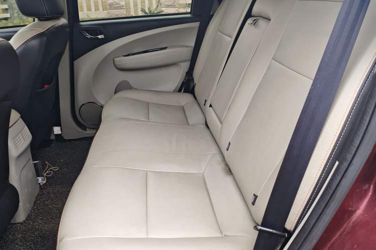 Used FORTHING Joyear XV 2015 1.6L CVT Luxury Model Left Rear Seat