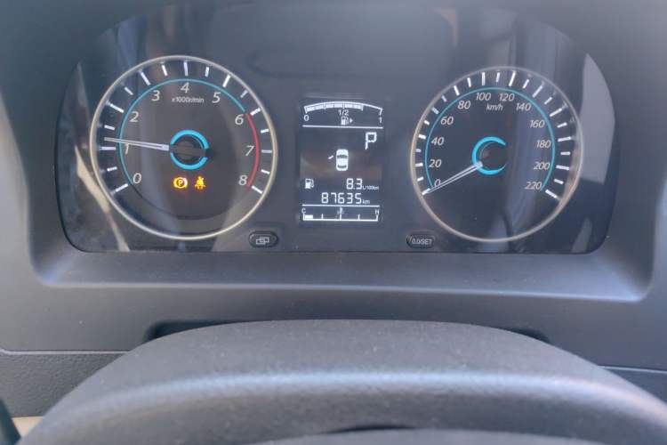Used FORTHING Joyear XV 2015 1.6L CVT Comfort Model Odometer Close Up