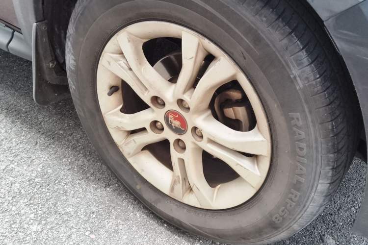 Used FORTHING Joyear XV 2015 1.6L CVT Luxury Model Right Front Wheel Hub
