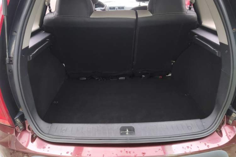 Used FORTHING Joyear XV 2015 1.6L CVT Comfort Model Trunk