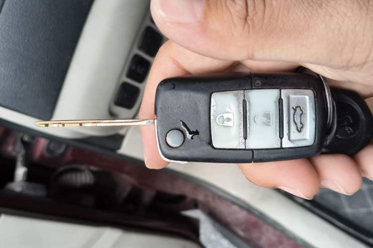 Used FORTHING Joyear XV 2015 1.6L CVT Luxury Model Vehicle Key