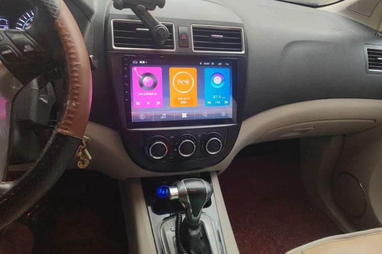 Used FORTHING Joyear XV 2015 1.6L CVT Luxury Model Audio And AC Panel