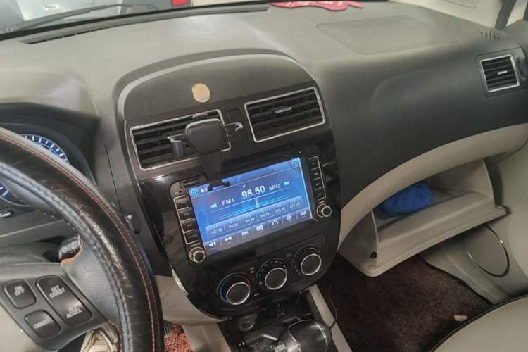 Used FORTHING Joyear XV 2015 1.6L CVT Luxury Model Audio And AC Panel