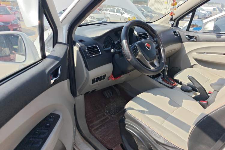 Used FORTHING Joyear XV 2015 1.6L CVT Luxury Model Driver Seat