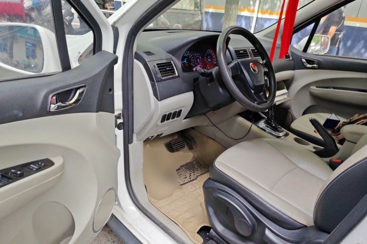 Used FORTHING Joyear XV 2015 1.6L CVT Comfort Model Driver Seat
