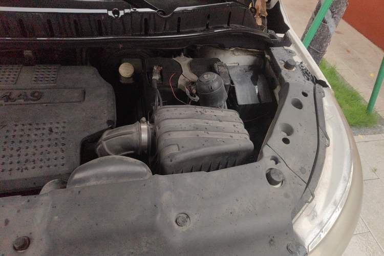 Used FORTHING Joyear XV 2015 1.6L CVT Luxury Model Engine Bay Left