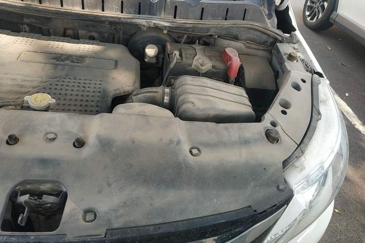 Used FORTHING Joyear XV 2015 1.6L CVT Luxury Model Engine Bay Left