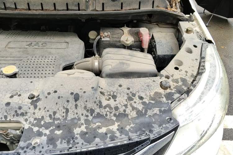 Used FORTHING Joyear XV 2015 1.6L CVT Comfort Model Engine Bay Left