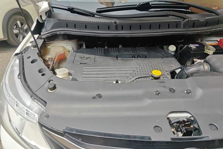 Used FORTHING Joyear XV 2015 1.6L CVT Luxury Model Engine Bay Right