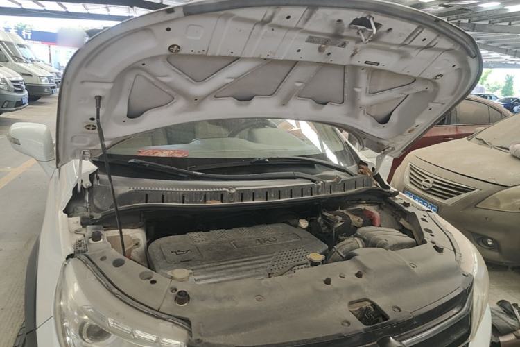Used FORTHING Joyear XV 2015 1.6L CVT Luxury Model Engine Bay