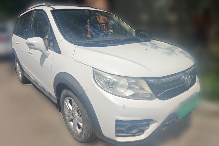 Used FORTHING Joyear XV 2015 1.6L CVT Luxury Model Front Right 45 Deg