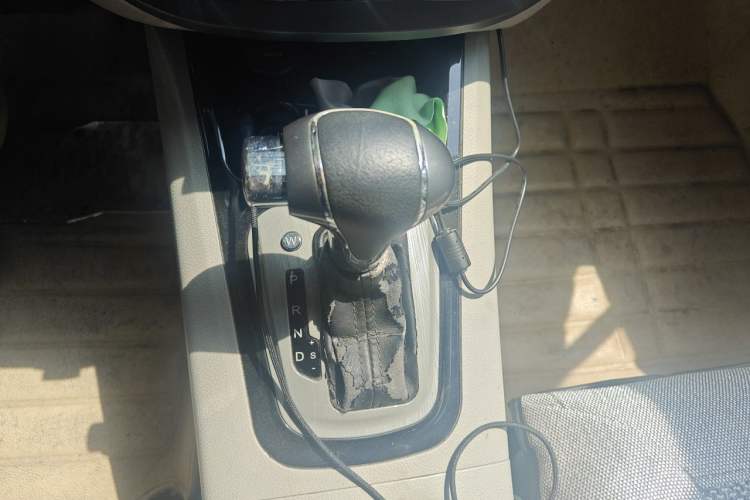 Used FORTHING Joyear XV 2015 1.6L CVT Luxury Model Gear Lever