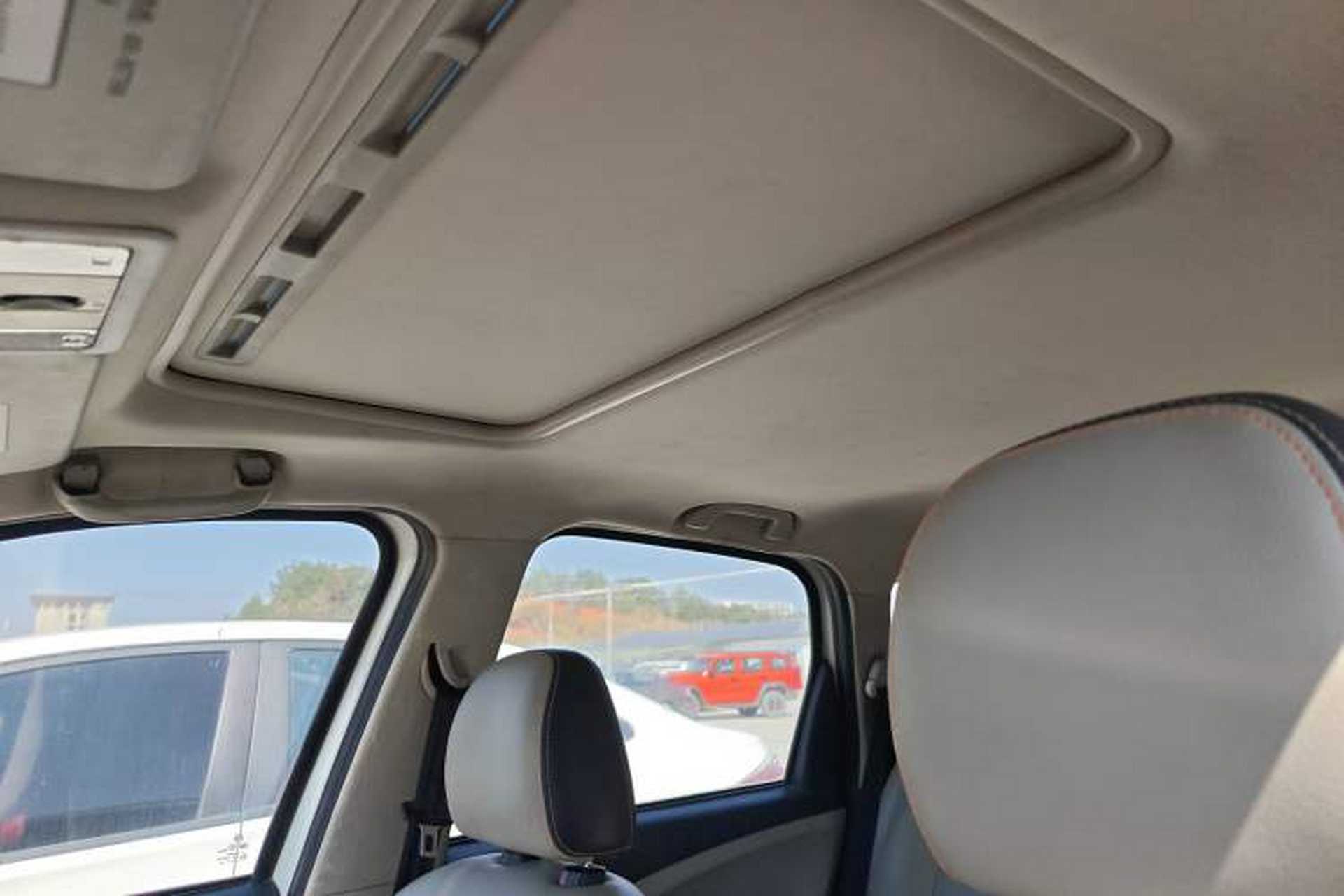 Used FORTHING Joyear XV 2015 1.6L CVT Luxury Model Headliner