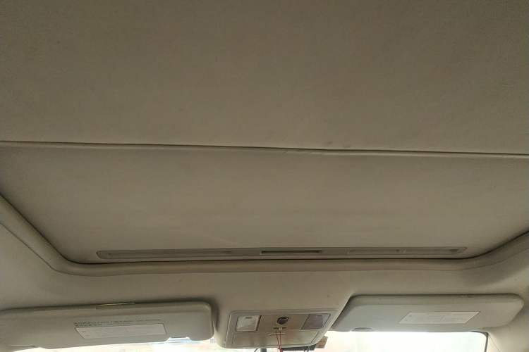 Used FORTHING Joyear XV 2015 1.6L CVT Luxury Model Headliner