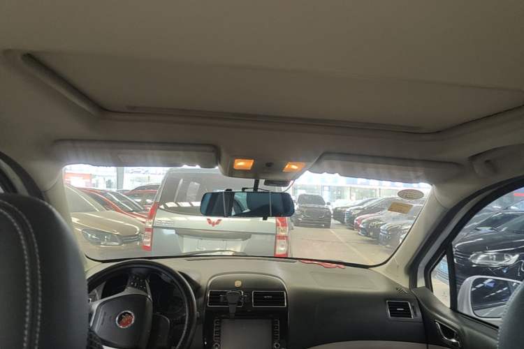 Used FORTHING Joyear XV 2015 1.6L CVT Luxury Model Headliner