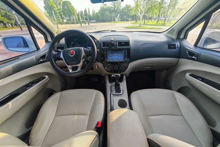 Used FORTHING Joyear XV 2015 1.6L CVT Luxury Model Interior 4
