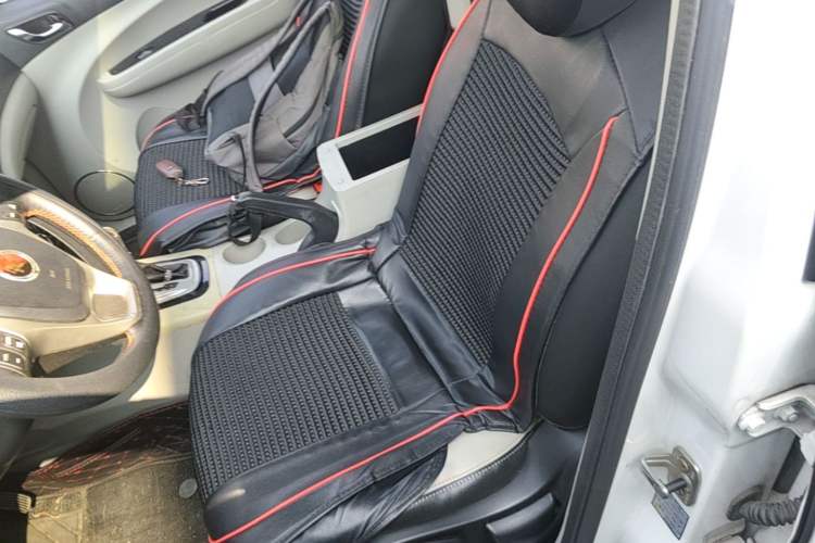 Used FORTHING Joyear XV 2015 1.6L CVT Luxury Model Left Front Seat