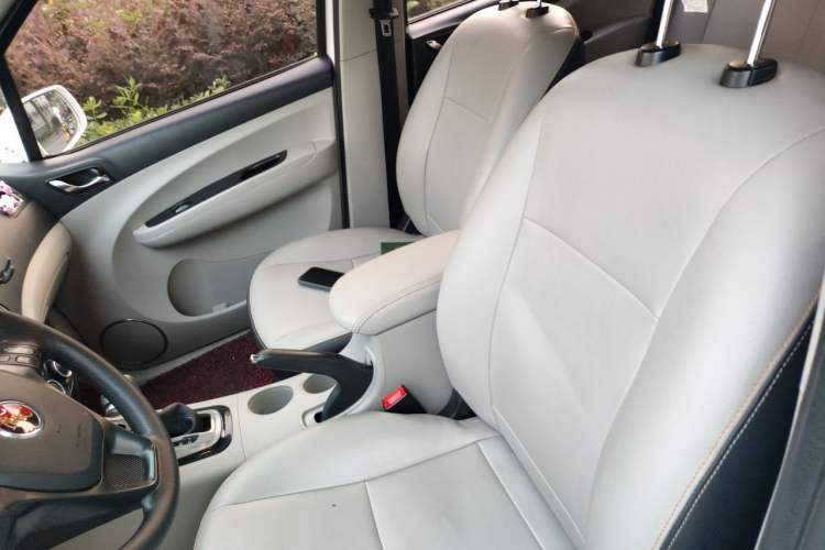 Used FORTHING Joyear XV 2015 1.6L CVT Comfort Model Left Front Seat