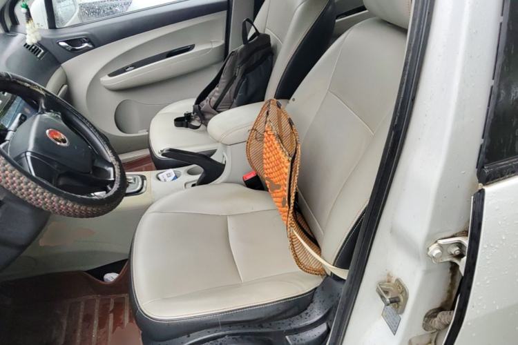 Used FORTHING Joyear XV 2015 1.6L CVT Comfort Model Left Front Seat