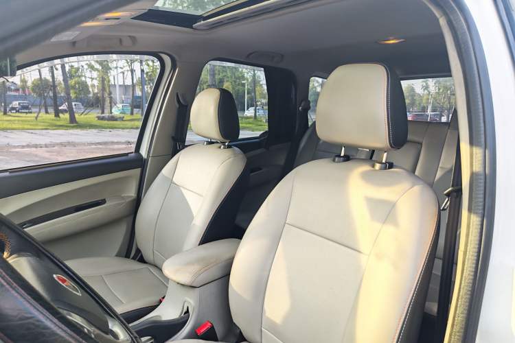 Used FORTHING Joyear XV 2015 1.6L CVT Luxury Model Left Front Seat