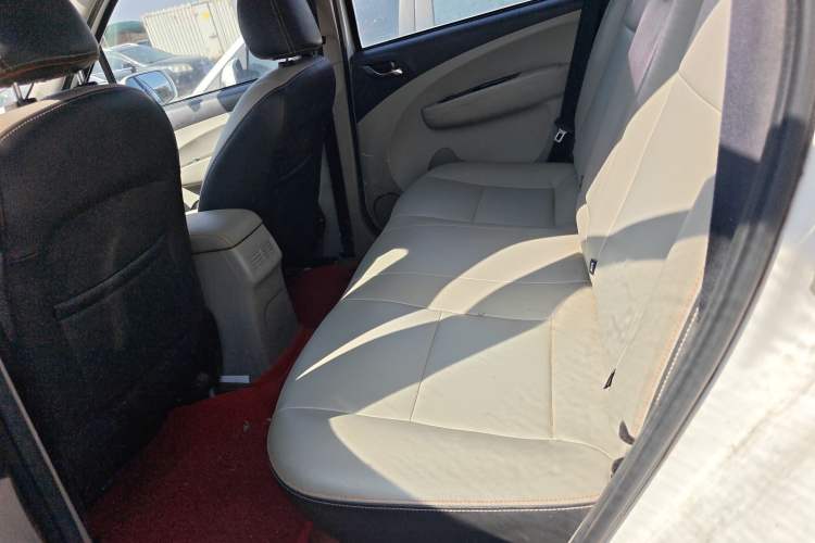 Used FORTHING Joyear XV 2015 1.6L CVT Luxury Model Left Rear Seat