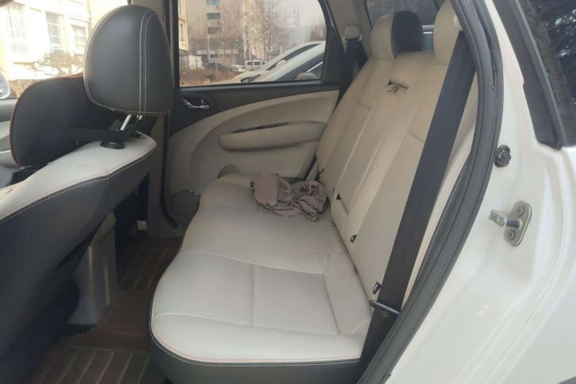 Used FORTHING Joyear XV 2015 1.6L CVT Luxury Model Left Rear Seat