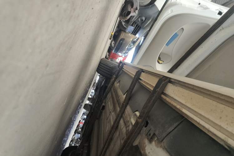 Used FORTHING Joyear XV 2015 1.6L CVT Luxury Model Left Side Sill