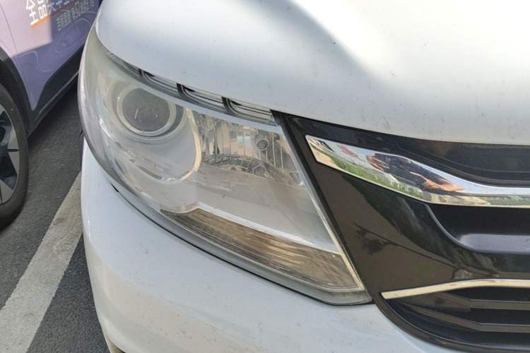 Used FORTHING Joyear XV 2015 1.6L CVT Luxury Model Right Front Headlight