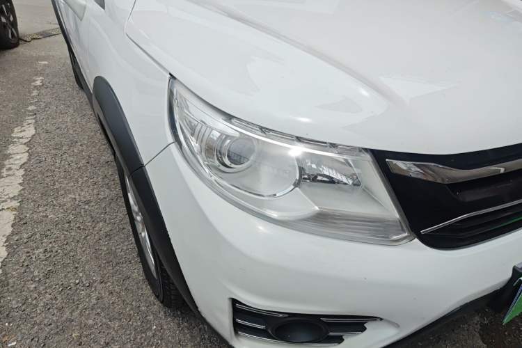 Used FORTHING Joyear XV 2015 1.6L CVT Luxury Model Right Front Headlight